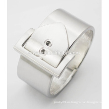 Forme a aleación el brazalete ajustable ancho de la correa de la pulsera de la hebilla de cinturón para las mujeres